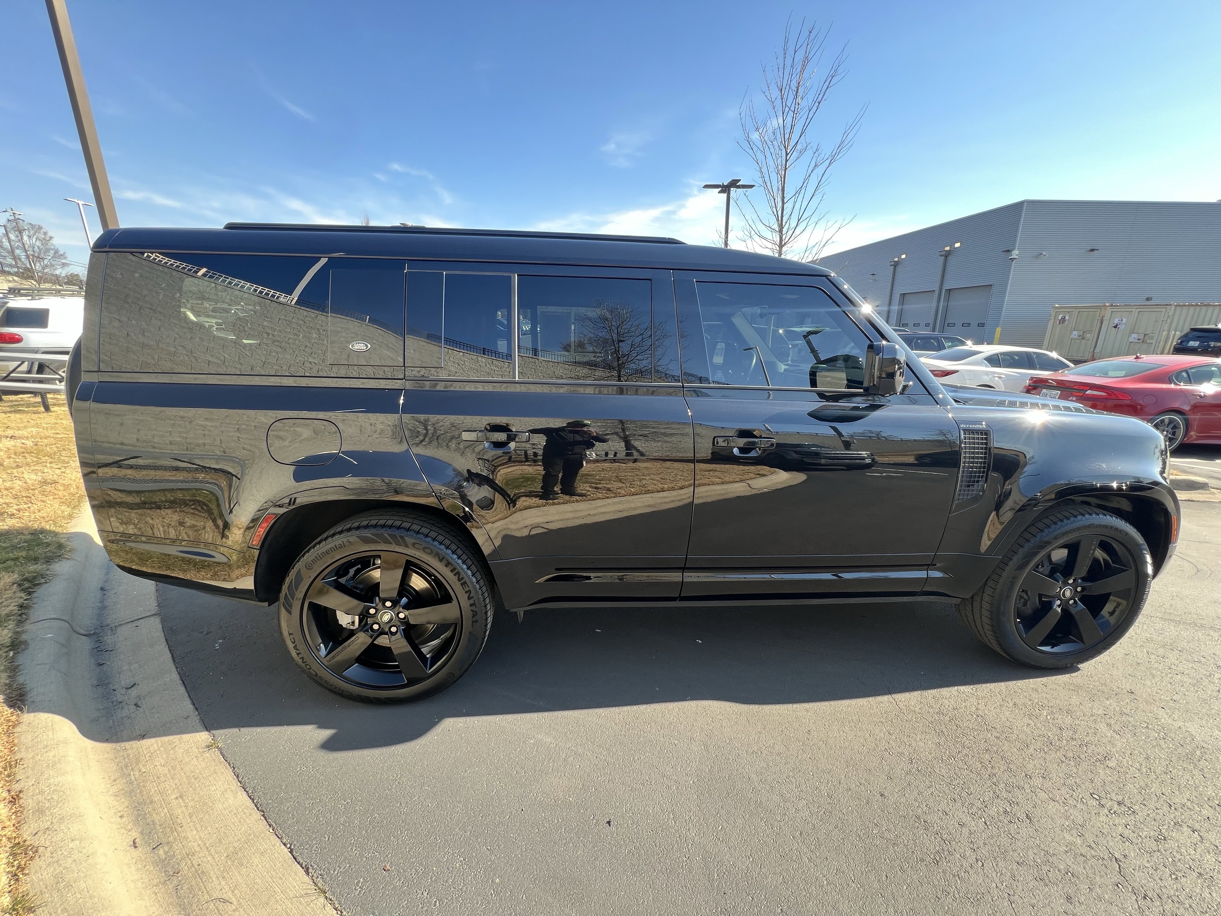 Certified 2024 Land Rover Defender 130 X-Dynamic SE image 8