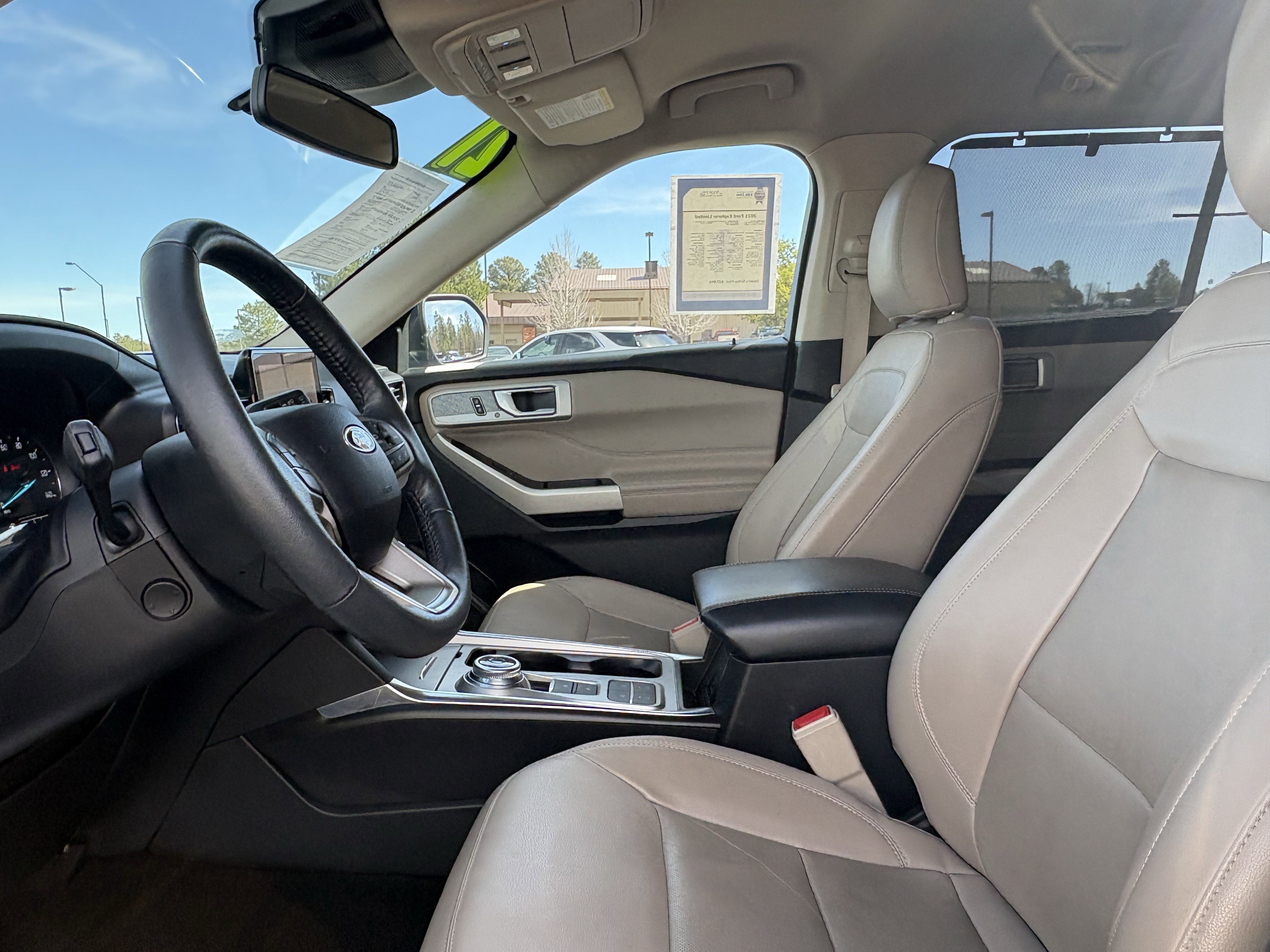 Used 2021 Ford Explorer Limited w/ Equipment Group 301A image 18