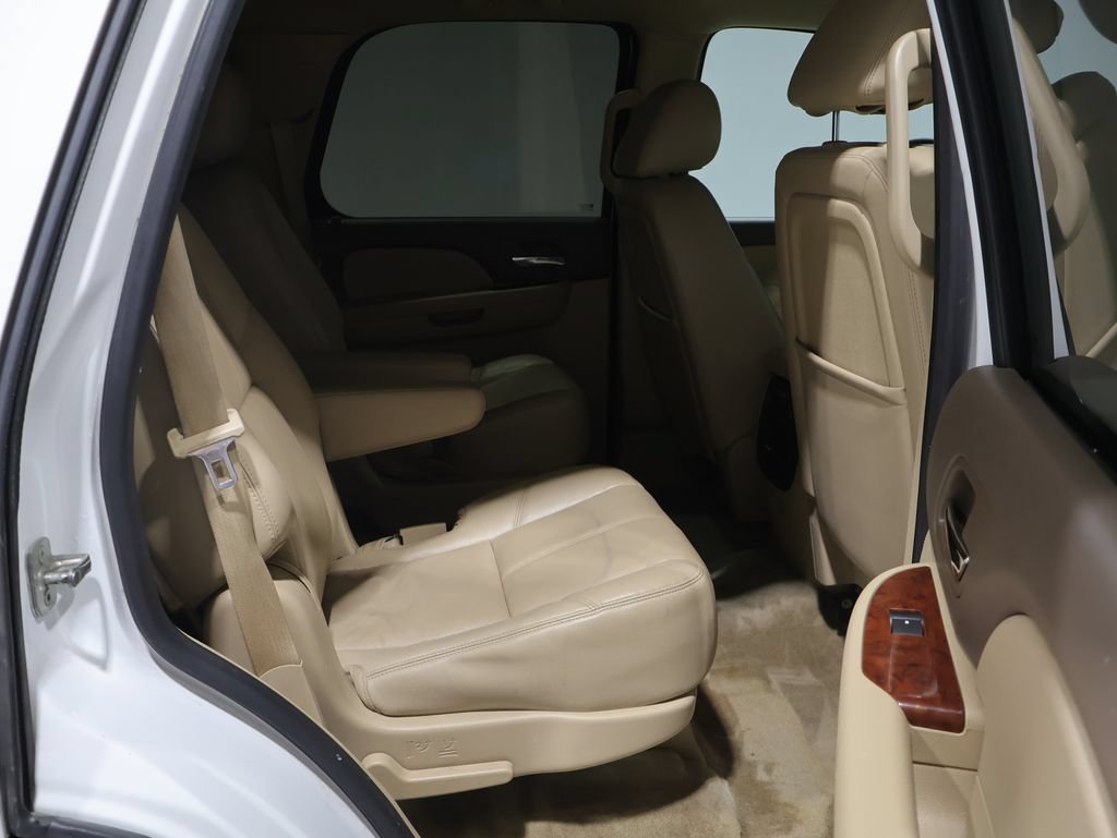 Used 2013 GMC Yukon SLT w/ SLT-2 Equipment Package AWD/4WD image 12