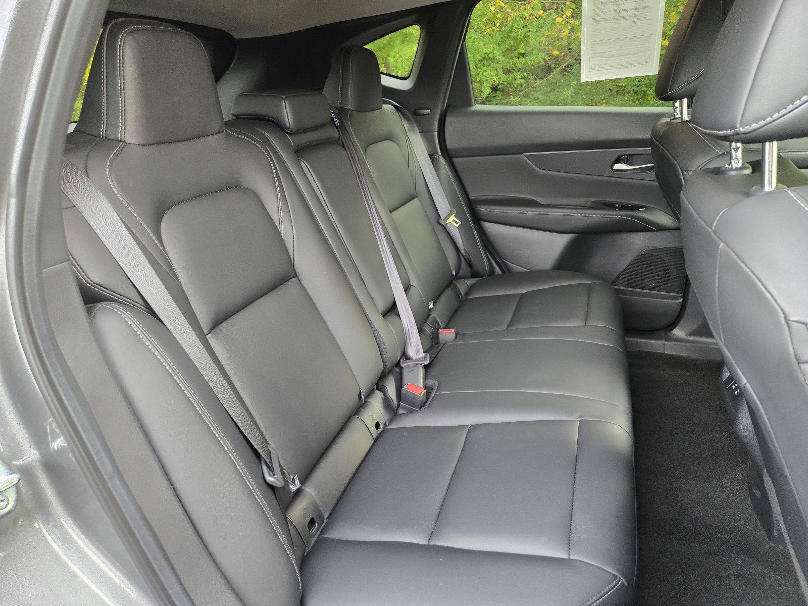 Used 2025 Nissan Murano SV AWD/4WD image 29