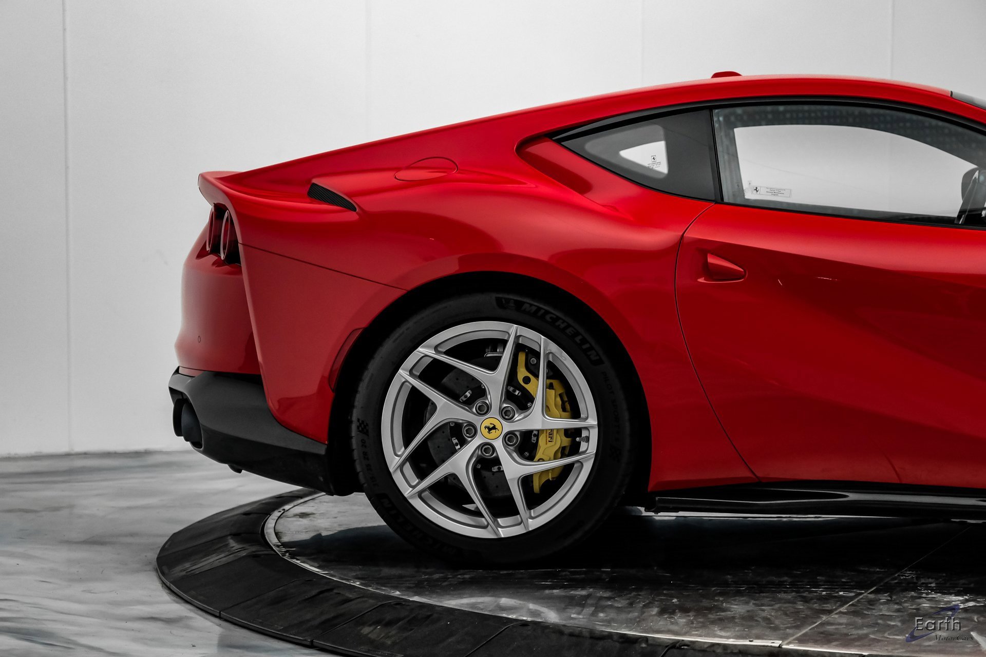 Used 2018 Ferrari 812 Superfast image 20