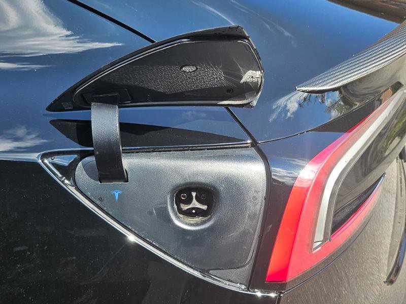 Used 2024 Tesla Model 3 Performance image 31