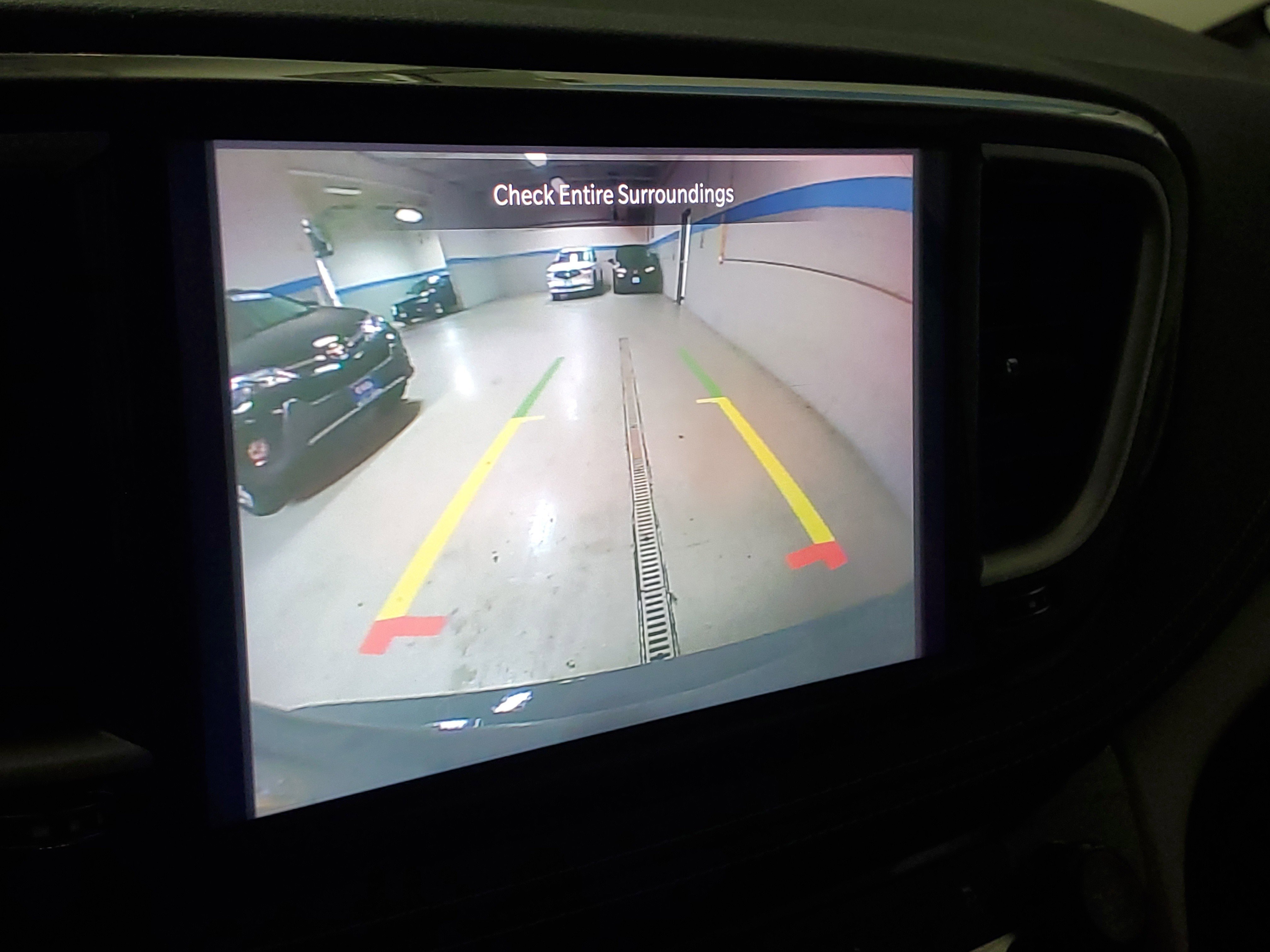 Used 2022 Chrysler Pacifica Touring-L AWD/4WD image 33