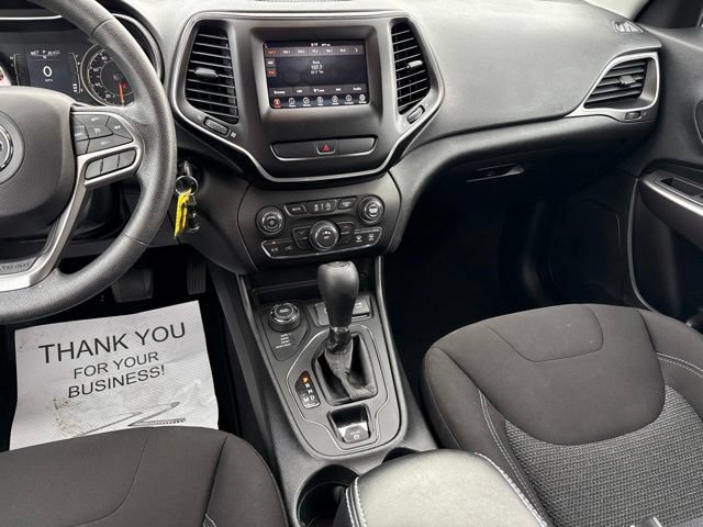 Used 2019 Jeep Cherokee Latitude w/ Popular Appearance Group AWD/4WD image 22