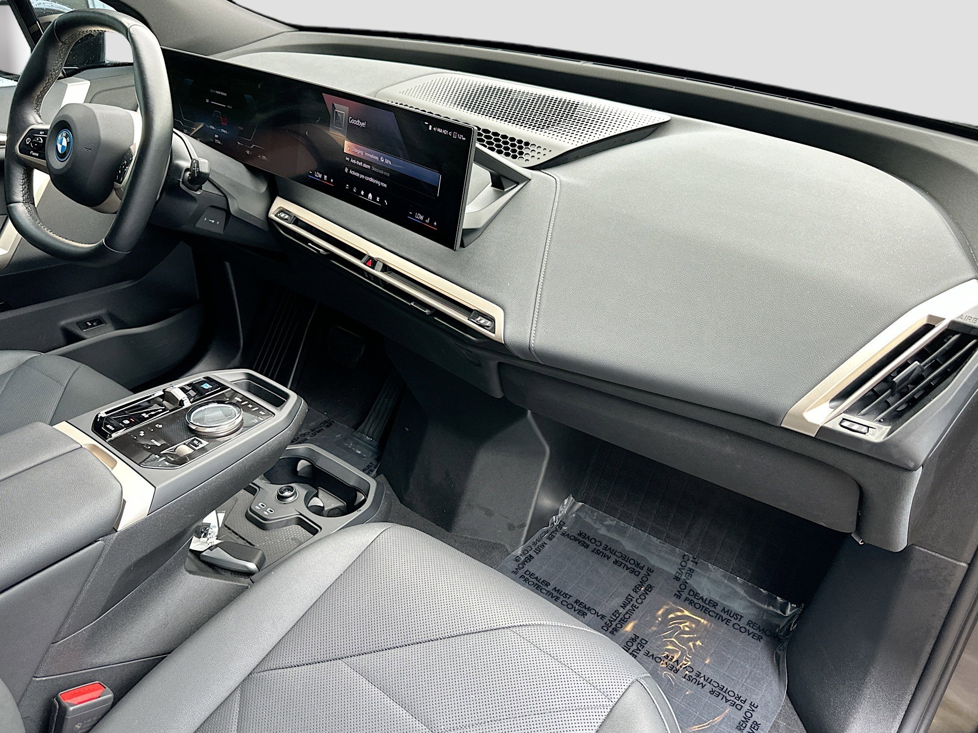 Certified 2025 BMW iX xDrive50 image 31