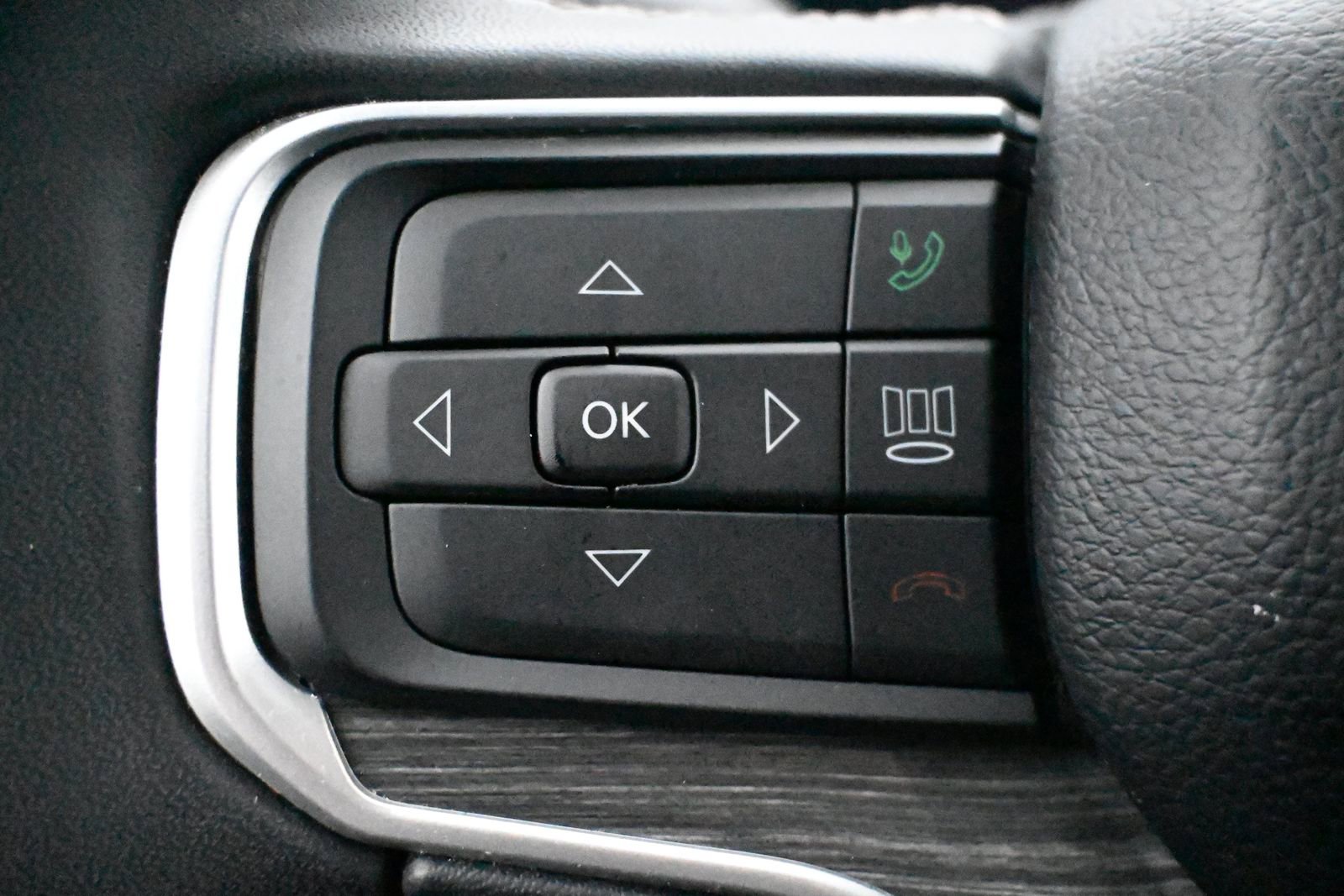 Used 2024 Jeep Wagoneer Series III AWD/4WD image 8