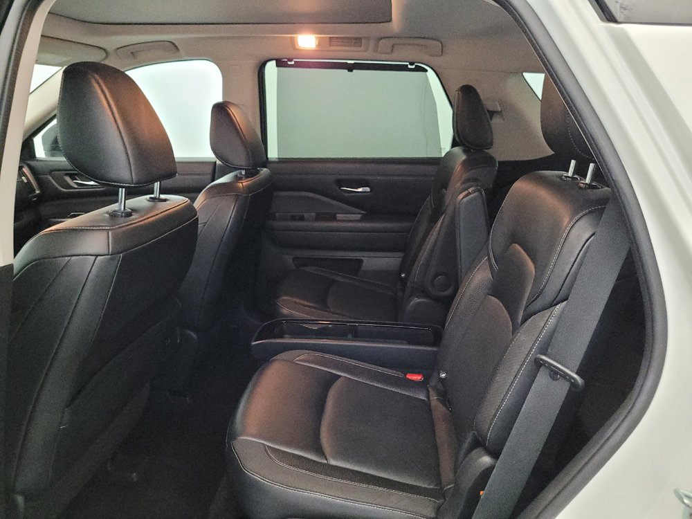 Used 2022 Nissan Pathfinder SL w/ SL Premium Package AWD/4WD image 18