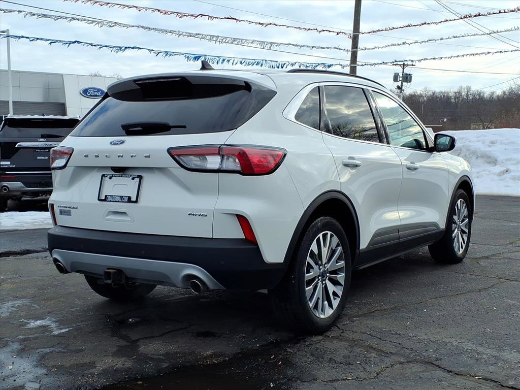Certified 2022 Ford Escape Titanium w/ Class II Trailer Tow Package image 21