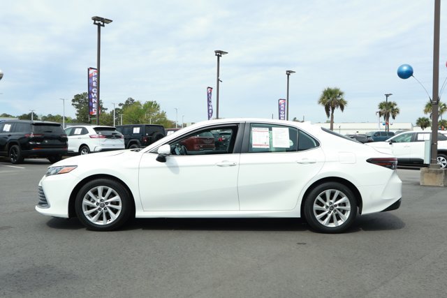 Used 2024 Toyota Camry LE FWD image 9