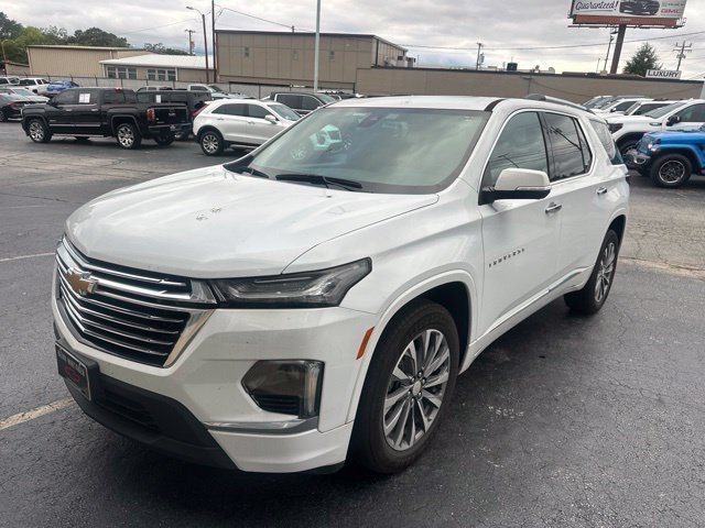 Used 2023 Chevrolet Traverse Premier FWD image 4