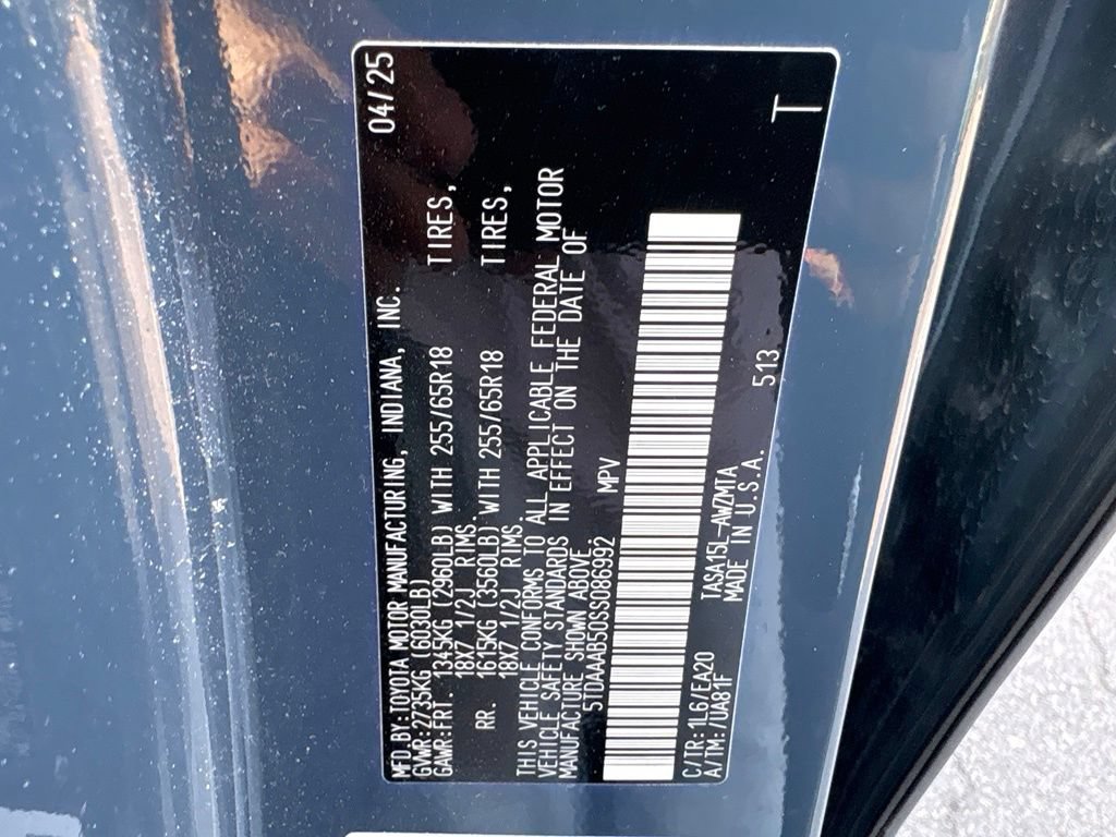 Used 2025 Toyota Grand Highlander AWD image 35