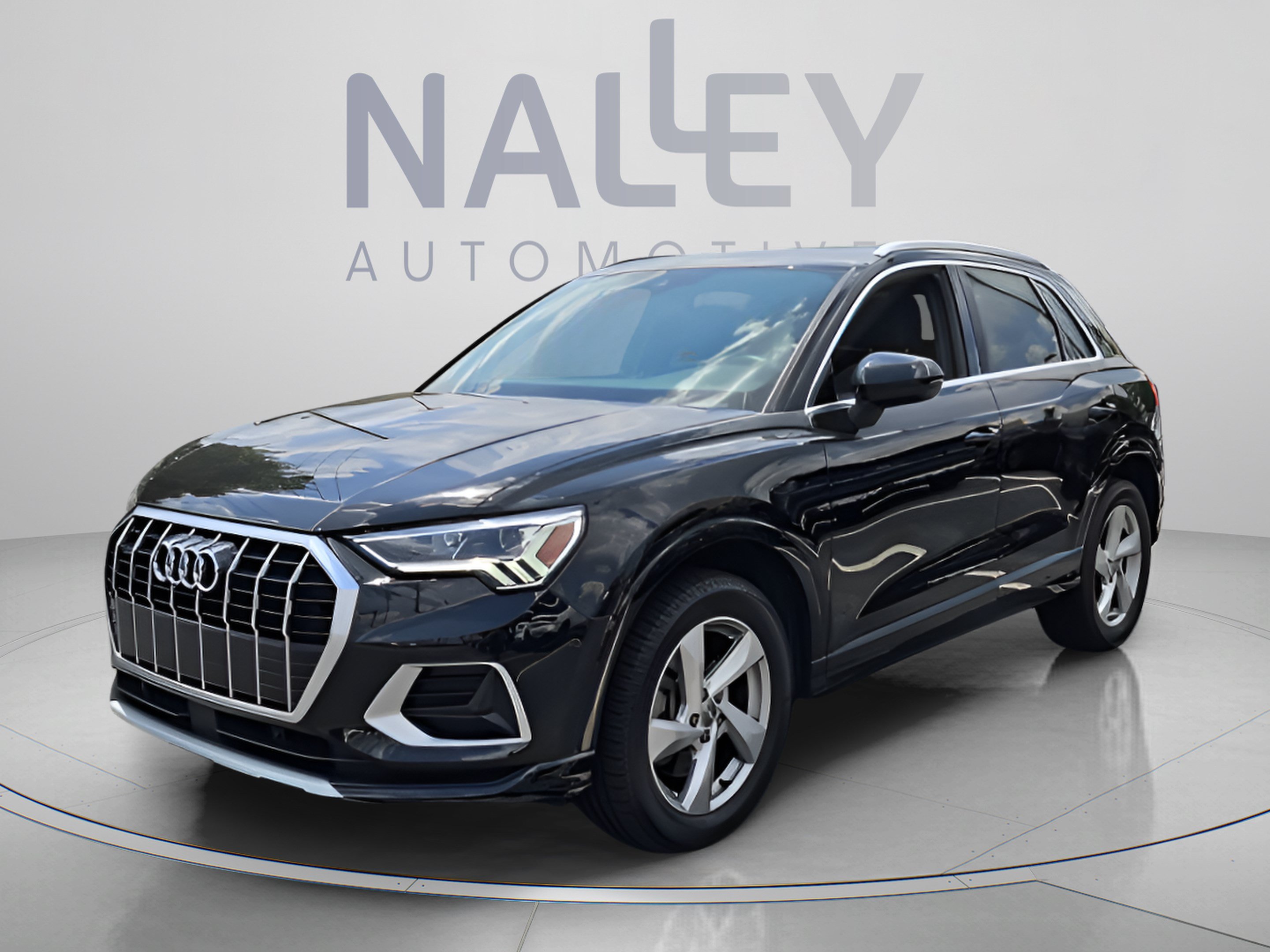 Used 2020 Audi Q3 2.0T Premium Plus w/ Premium Plus Package AWD/4WD image 1