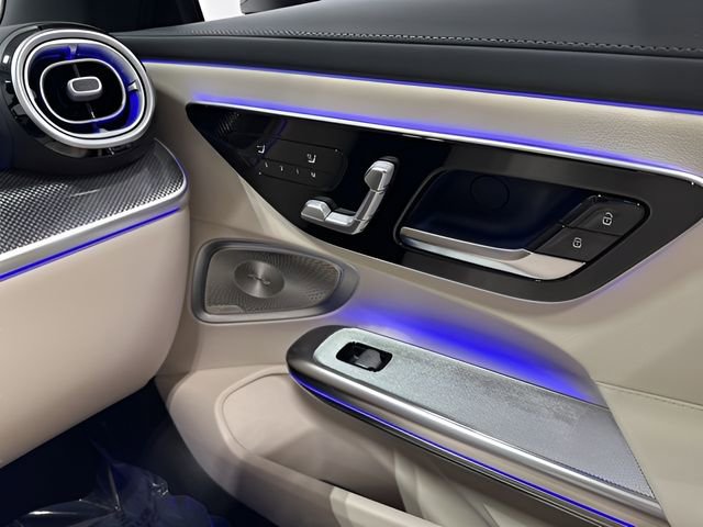 Used 2025 Mercedes-Benz CLE 300 4MATIC Cabriolet image 33