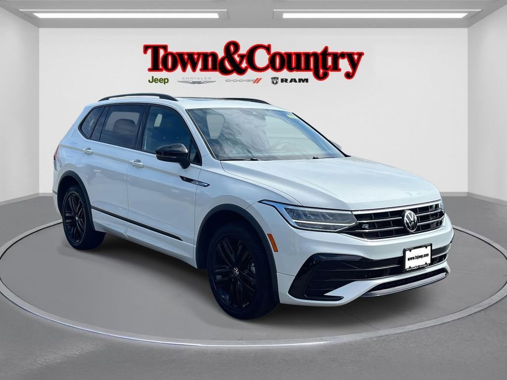 Used 2022 Volkswagen Tiguan SE R-Line