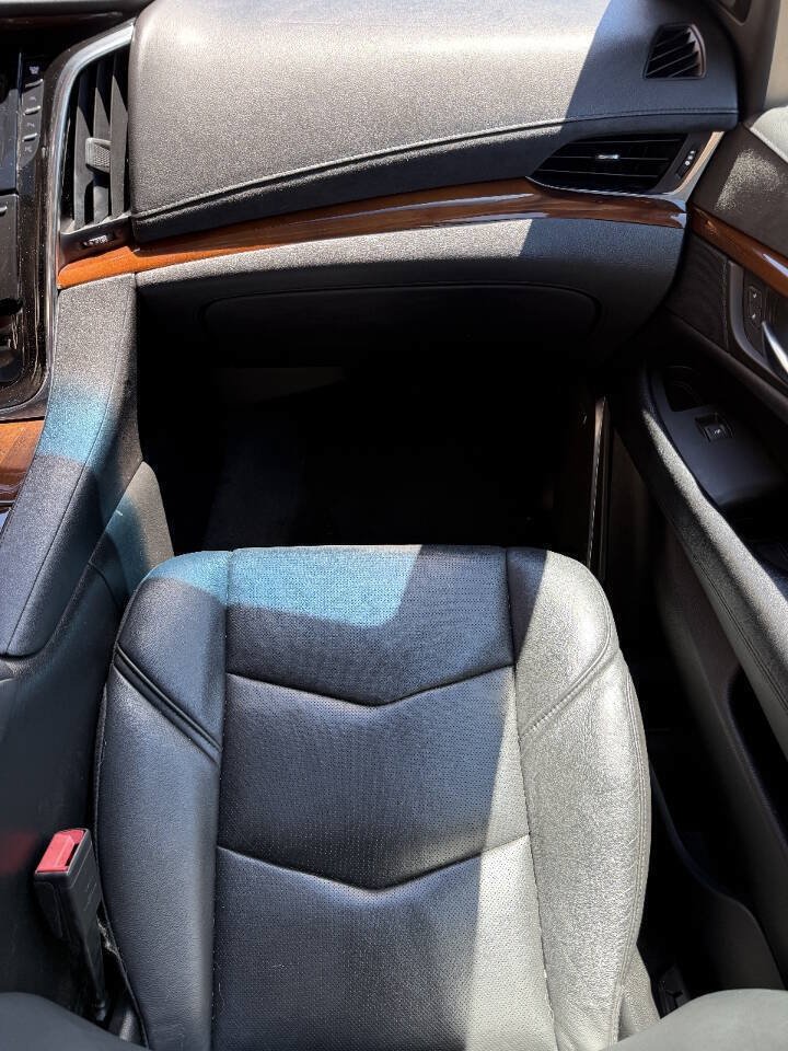 Used 2018 Cadillac Escalade ESV Luxury RWD image 12