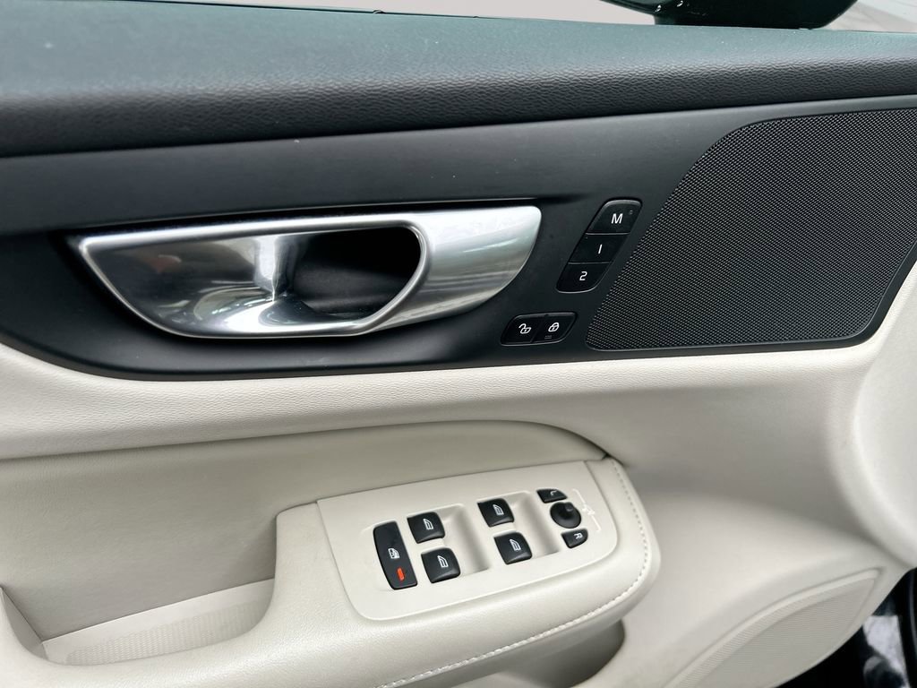 Used 2024 Volvo S60 B5 Core FWD image 28