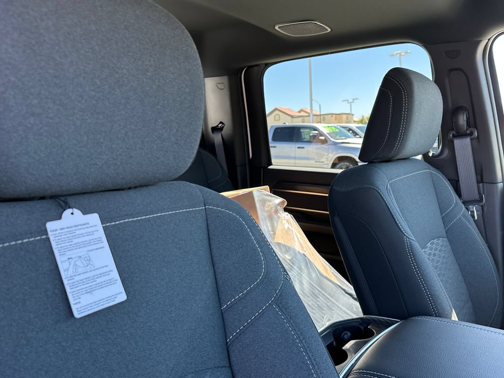 New 2026 RAM 2500 Big Horn AWD/4WD image 13