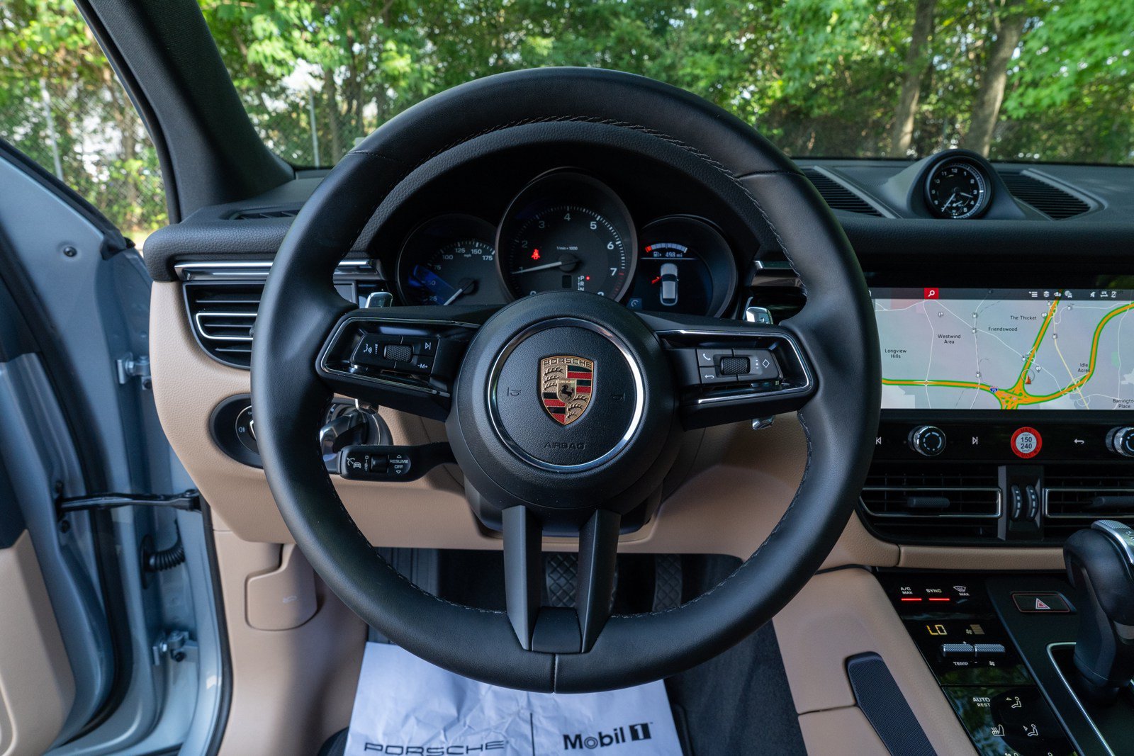 Certified 2026 Porsche Macan AWD/4WD image 25