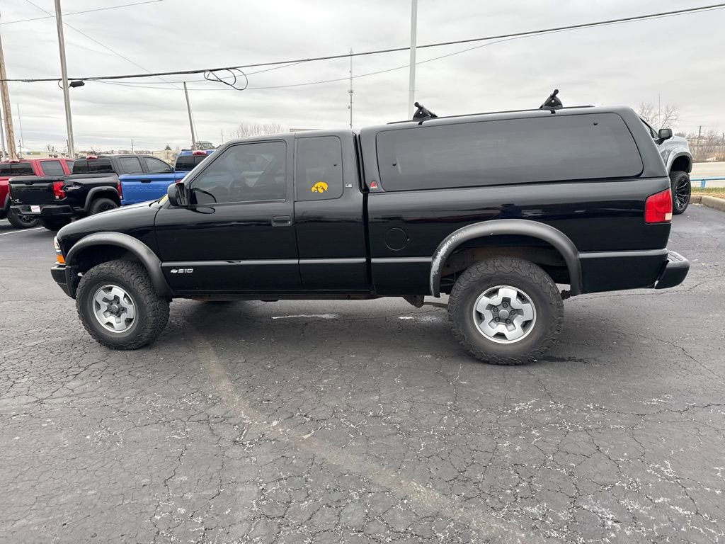 Used 2000 Chevrolet S10 Pickup LS w/ Preferred Equipment Group image 24