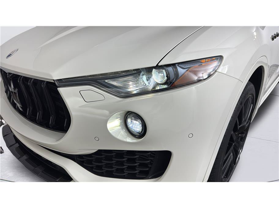 Used 2019 Maserati Levante S AWD/4WD image 40