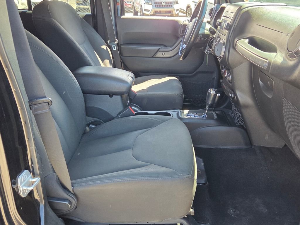 Used 2018 Jeep Wrangler Unlimited Sport S image 15