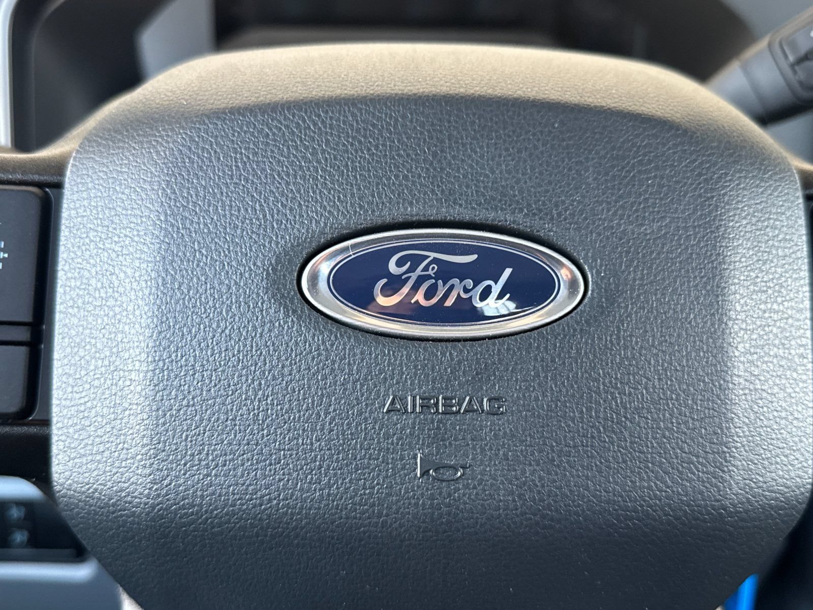 Used 2024 Ford F550 4x4 Regular Cab Super Duty image 28