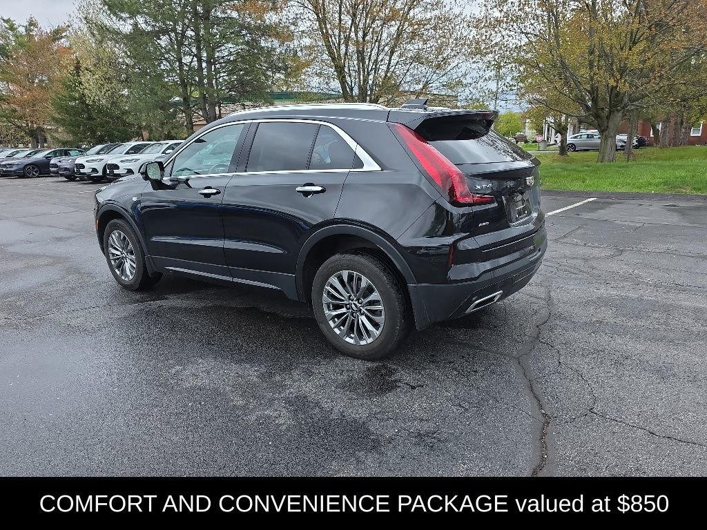 Used 2024 Cadillac XT4 Premium Luxury w/ Active Safety Package AWD/4WD image 6
