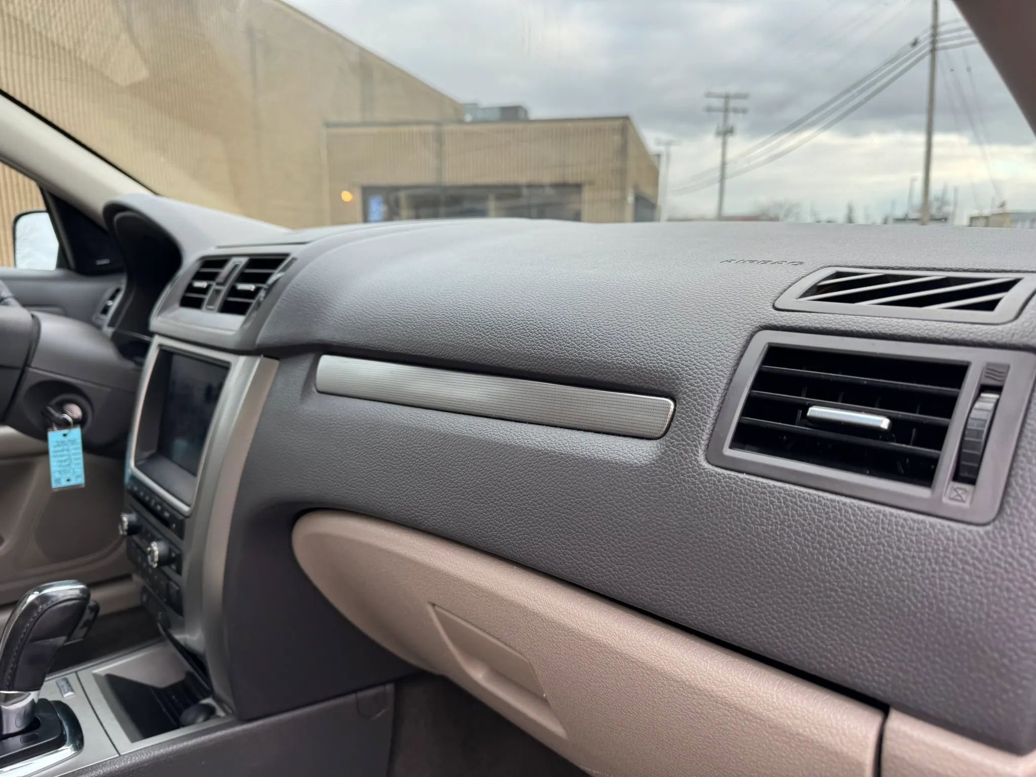 Used 2011 Ford Fusion Hybrid w/ 502A Rapid Spec Order Code image 26