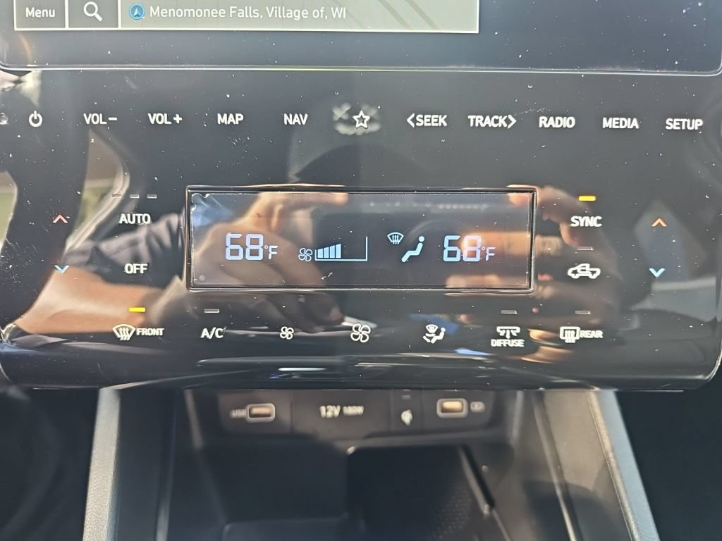 Certified 2024 Hyundai Santa Cruz Limited AWD/4WD image 19