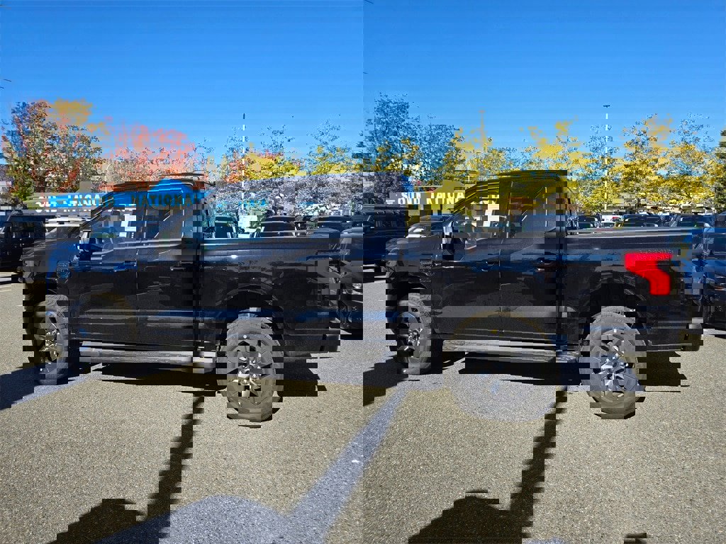 New 2025 Ford F150 Lightning Lariat w/ Max Trailer Tow Package image 8