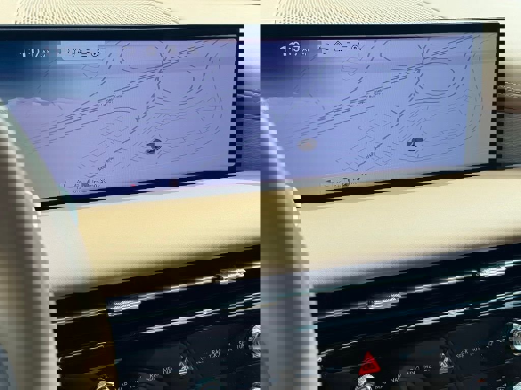 Used 2025 Genesis G80 2.5T Advanced image 35