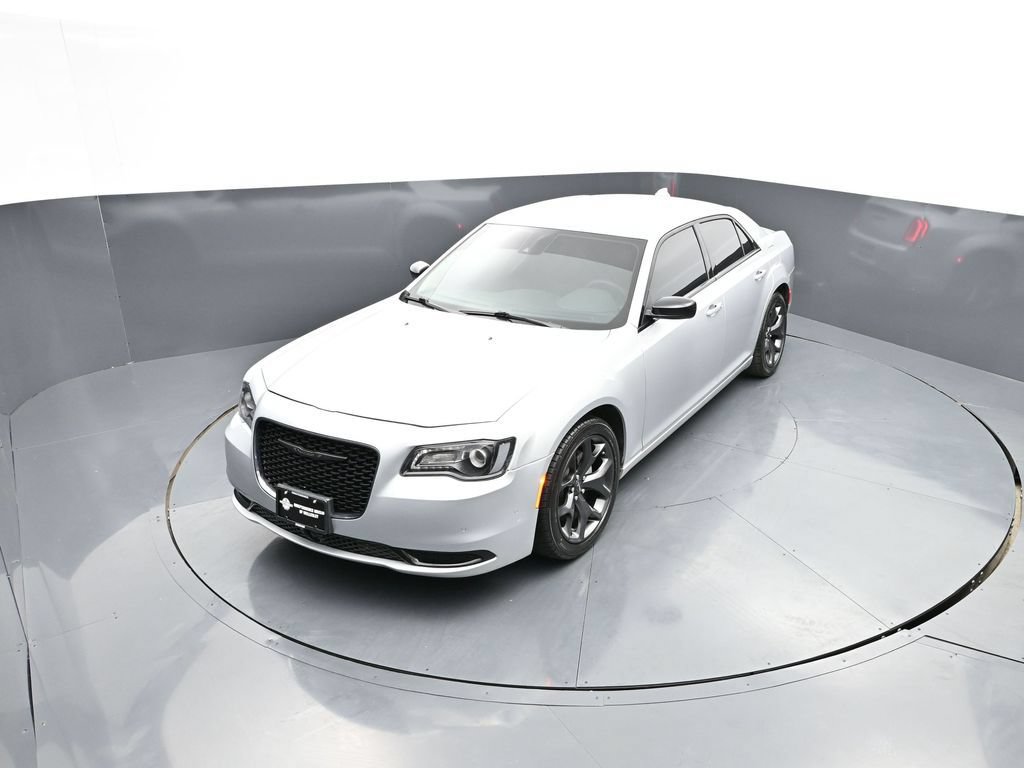 Used 2023 Chrysler 300 Touring w/ Safetytec Plus Group RWD image 40