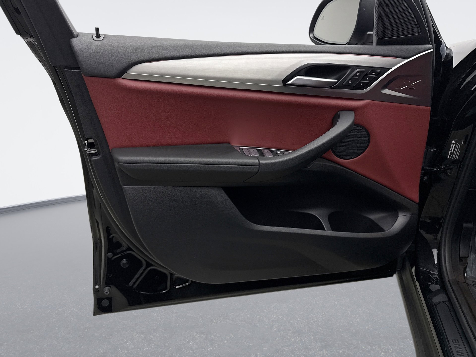 Used 2023 BMW X3 xDrive30i w/ Premium Package image 9