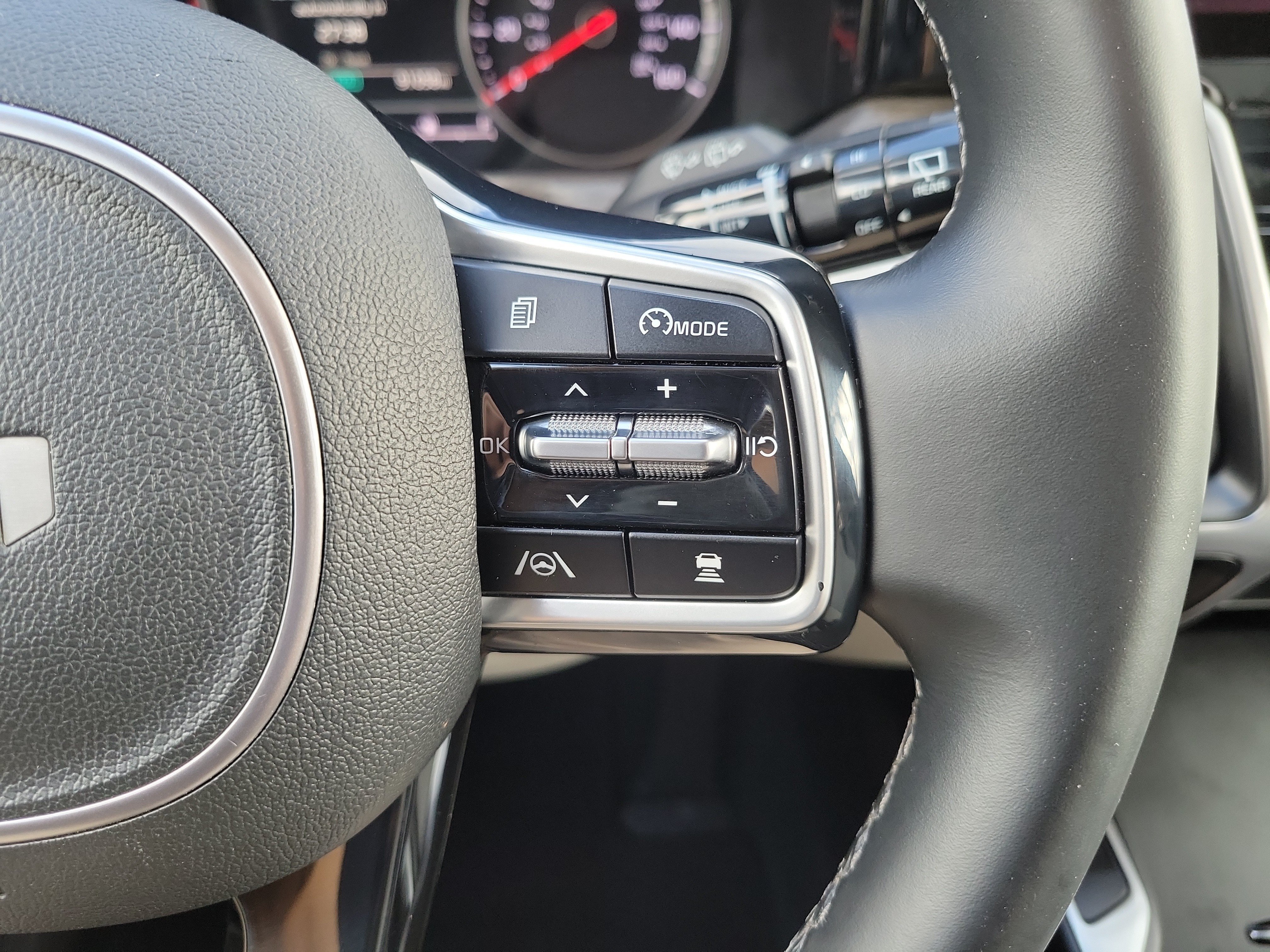 Used 2022 Kia Sorento EX w/ Panoramic Sunroof Package FWD image 30