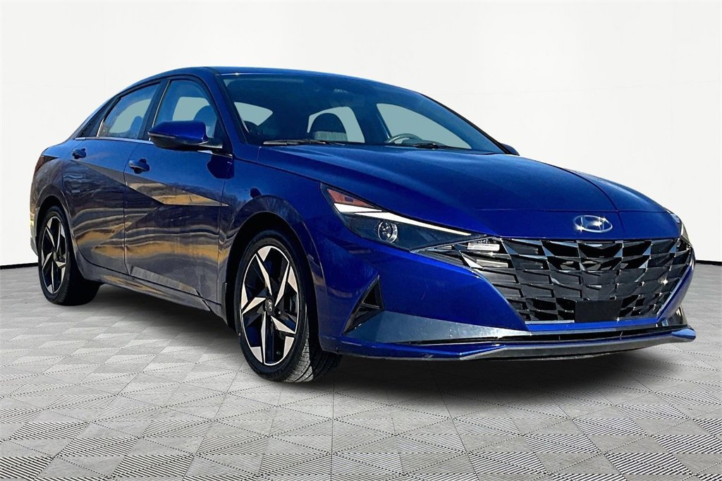 Used 2022 Hyundai Elantra SEL w/ Convenience + Premium Package image 12