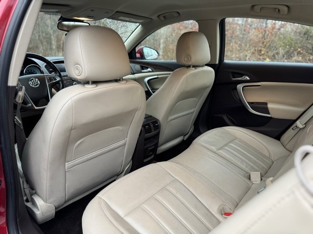 Used 2013 Buick Regal Premium image 12