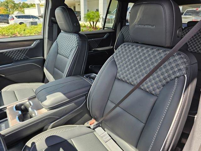 New 2026 GMC Acadia Denali w/ Super Cruise Package FWD image 15