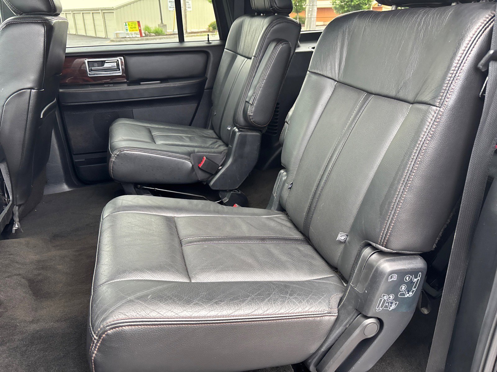 Used 2017 Lincoln Navigator L Reserve AWD/4WD image 15