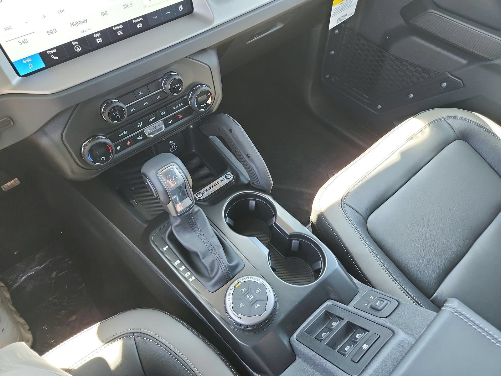 New 2026 Ford Bronco Outer Banks w/ Sasquatch Package AWD/4WD image 17