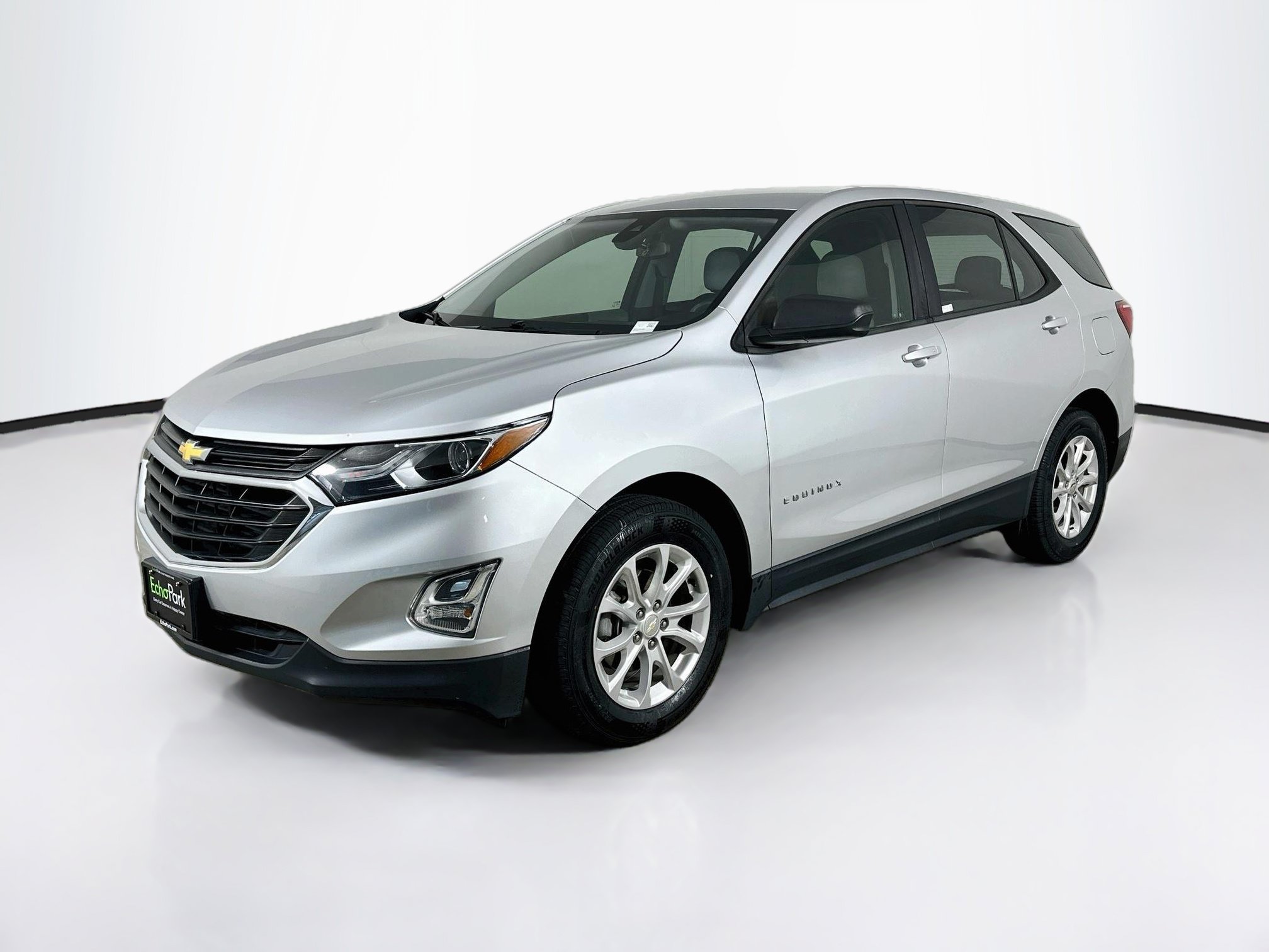 Used 2020 Chevrolet Equinox LS FWD image 3