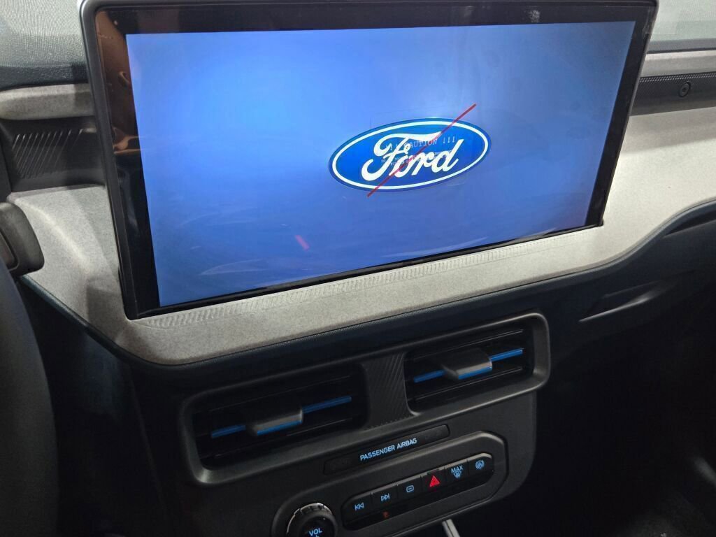 New 2025 Ford Maverick XLT w/ XLT Luxury Package image 26