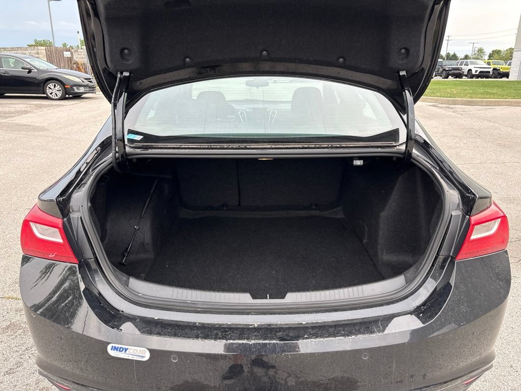 Used 2025 Chevrolet Malibu LT FWD image 8