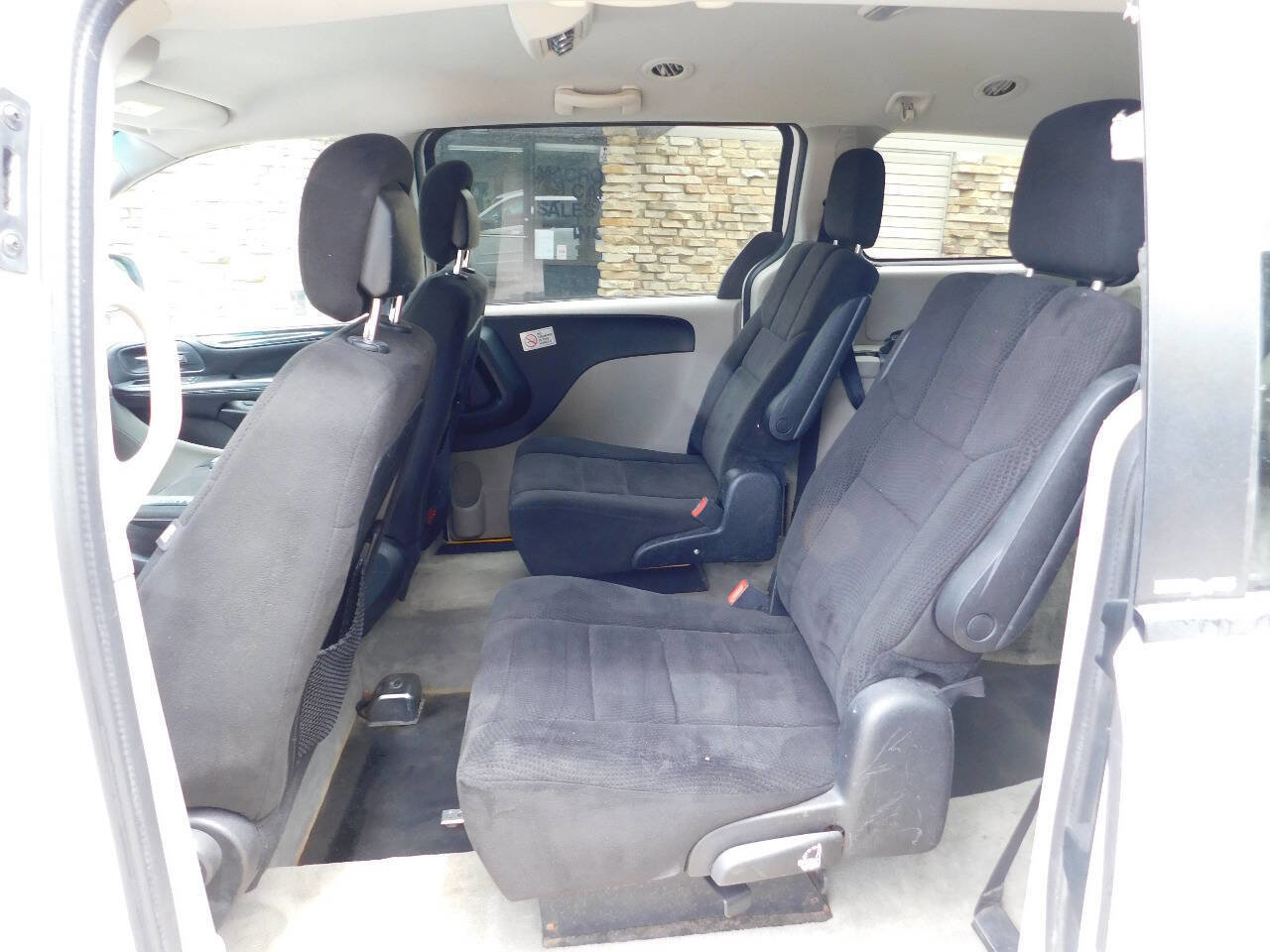 Used 2013 Dodge Grand Caravan SE image 26