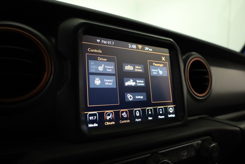 Used 2023 Jeep Gladiator Mojave w/ Cold Weather Group image 18