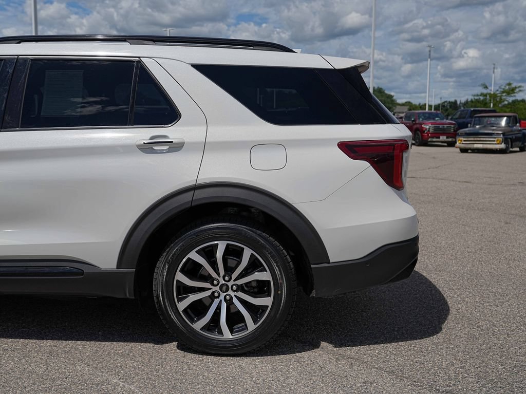 Used 2020 Ford Explorer ST w/ Premium Technology Package AWD/4WD image 12