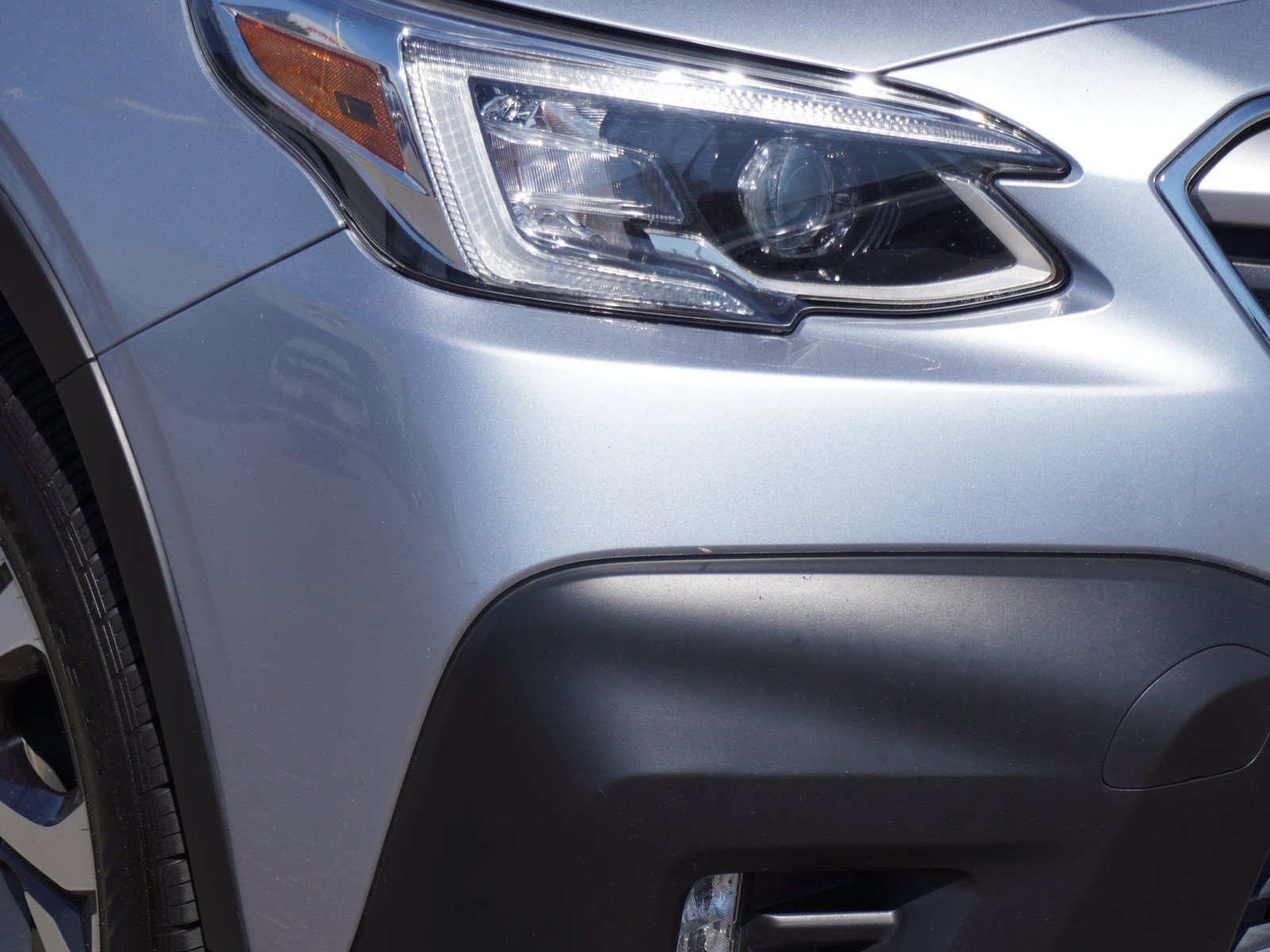 Used 2022 Subaru Outback Limited w/ Popular Package #2 AWD/4WD image 3