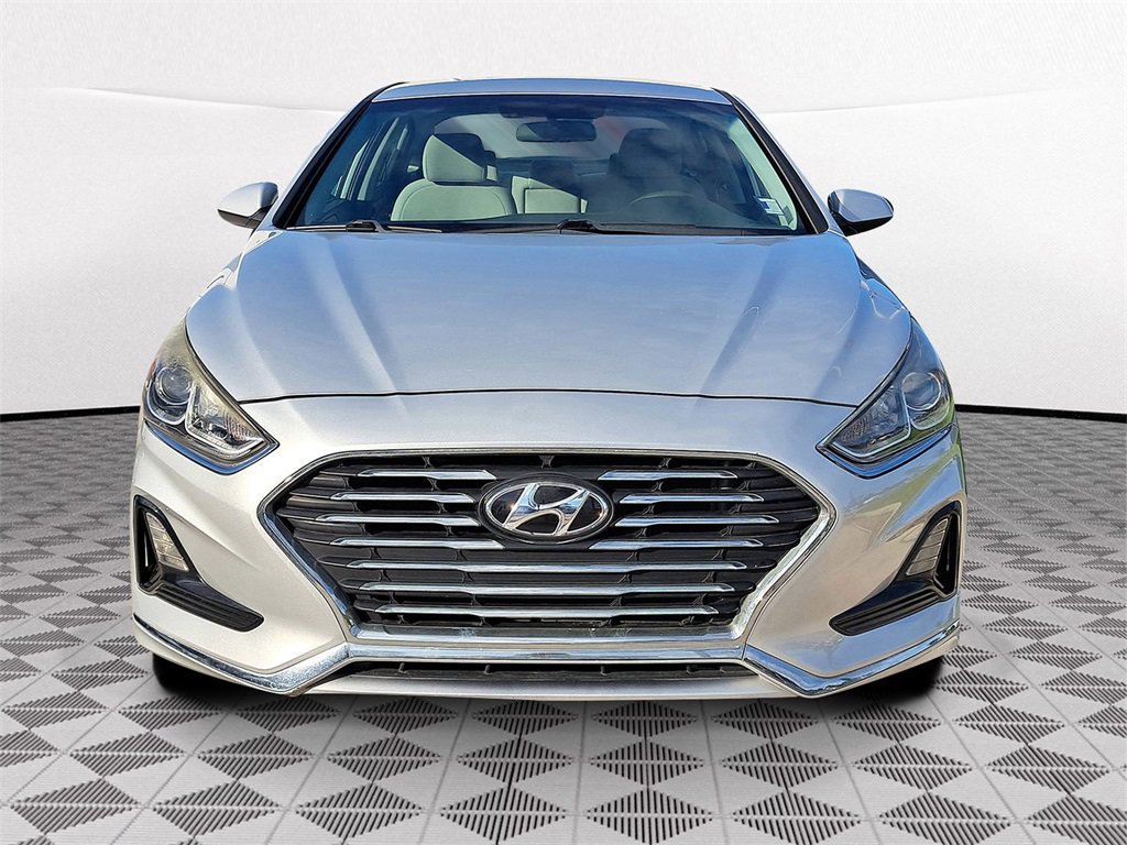 Used 2018 Hyundai Sonata SE image 2