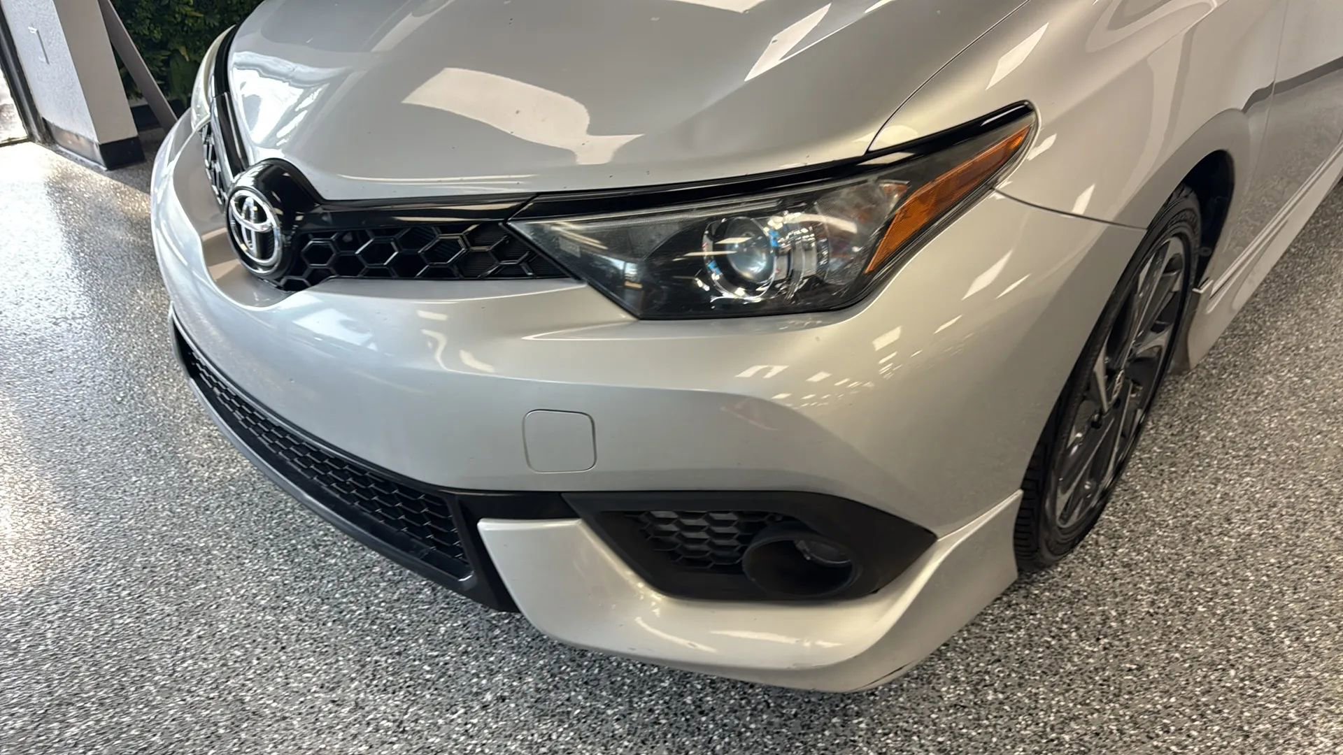 Used 2018 Toyota Corolla iM FWD image 29