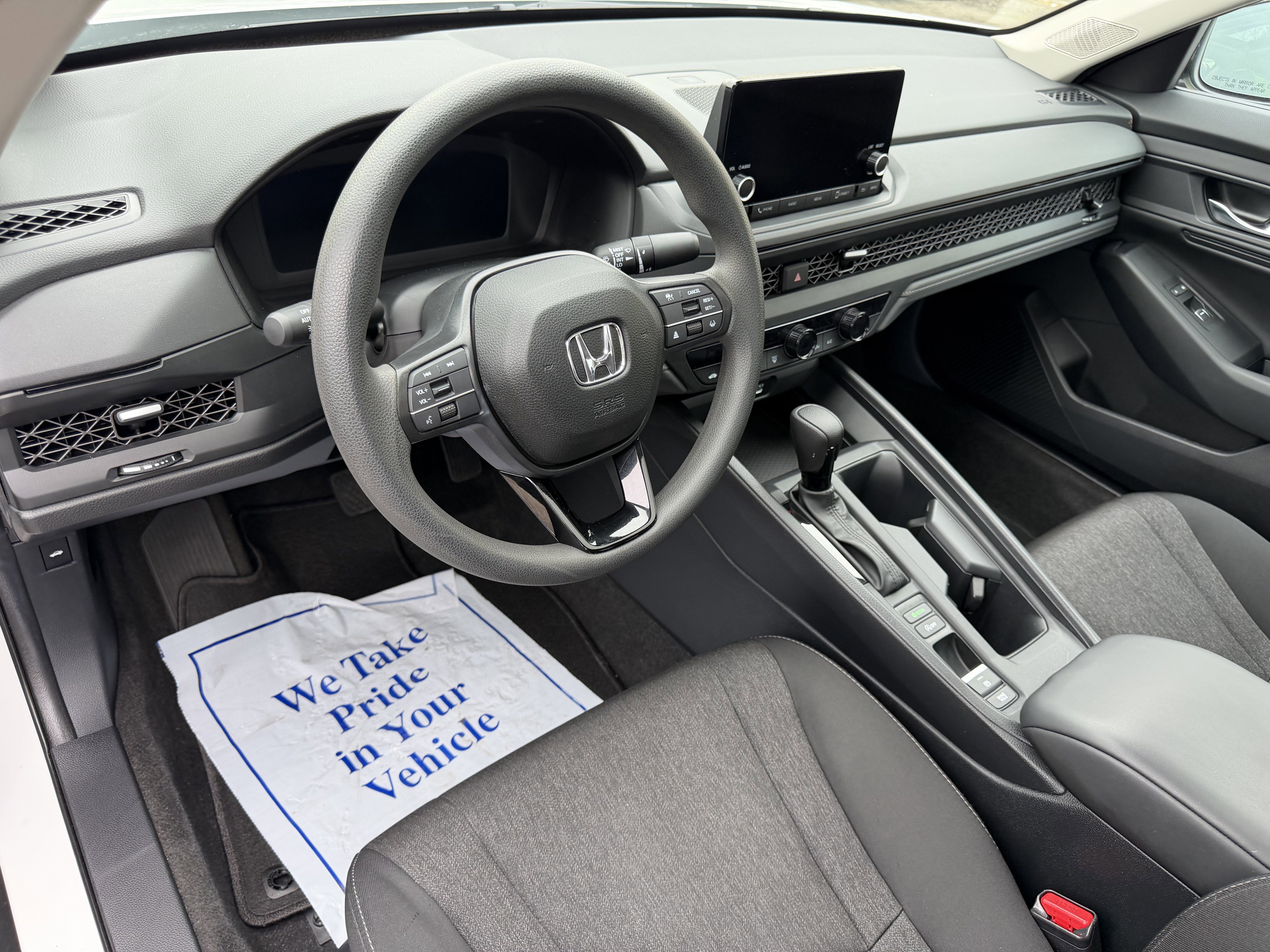 Used 2023 Honda Accord EX image 11