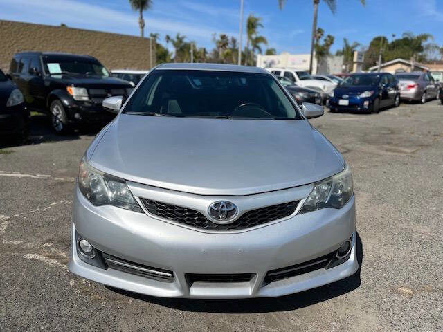 Used 2014 Toyota Camry SE image 4